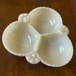 VTG Anchor Hocking Hobnail Creamy Opaque Milk Glass divided Relish Nut Dish